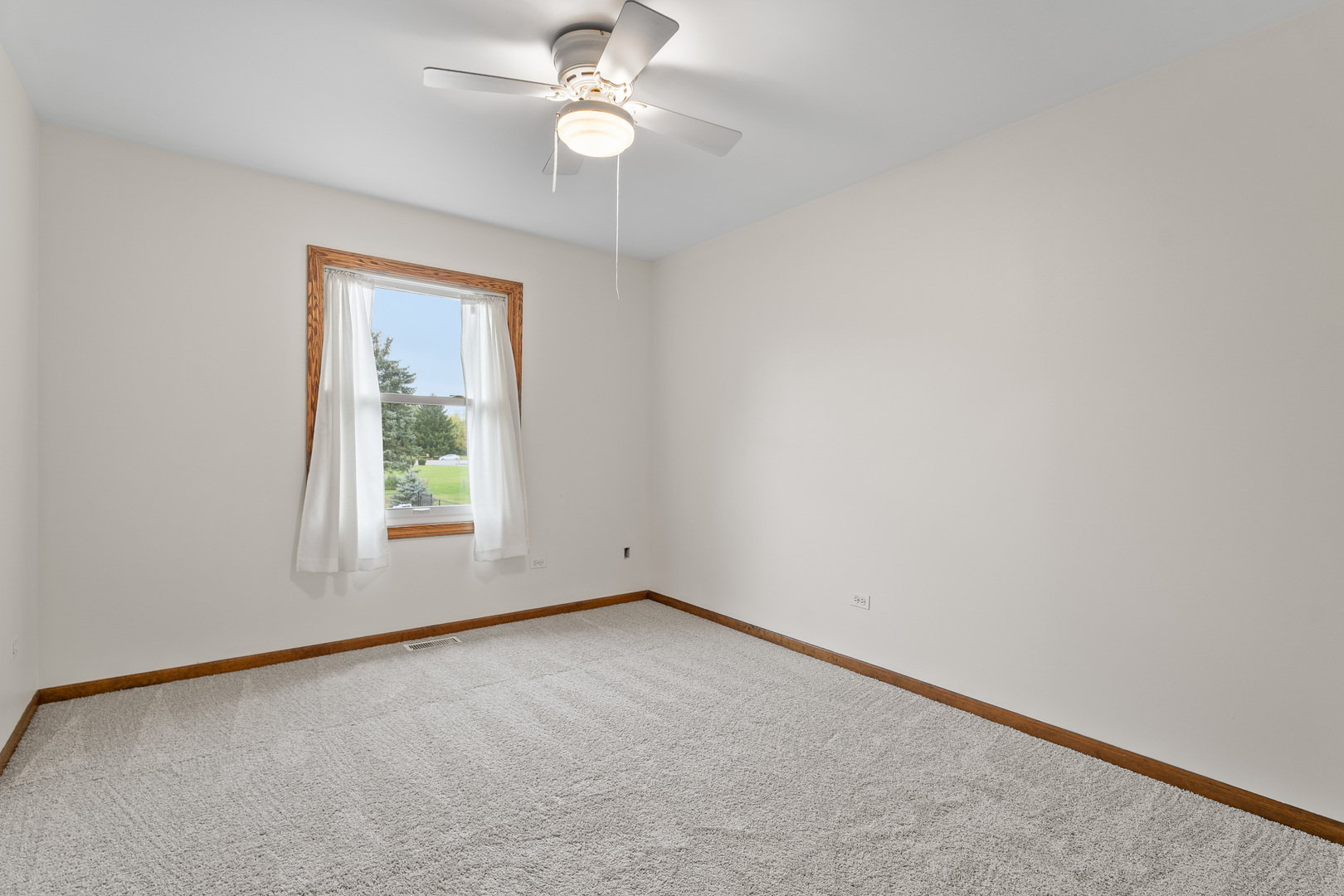 1914 Spring Dale Drive, Spring Grove, IL 60081