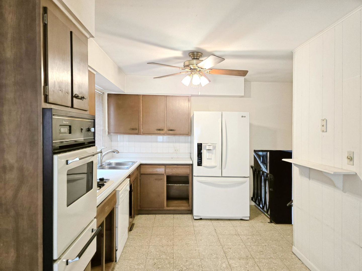 1329 Easy Street, Glendale Heights, IL 60139