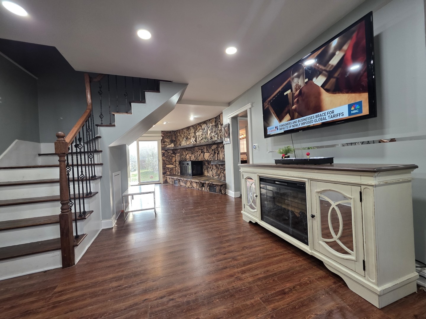 10530 S 82nd Court, Palos Hills, IL 60465