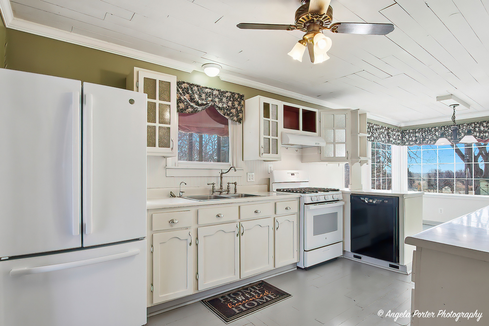 4812 Barnard Mill Road, Ringwood, IL 60072