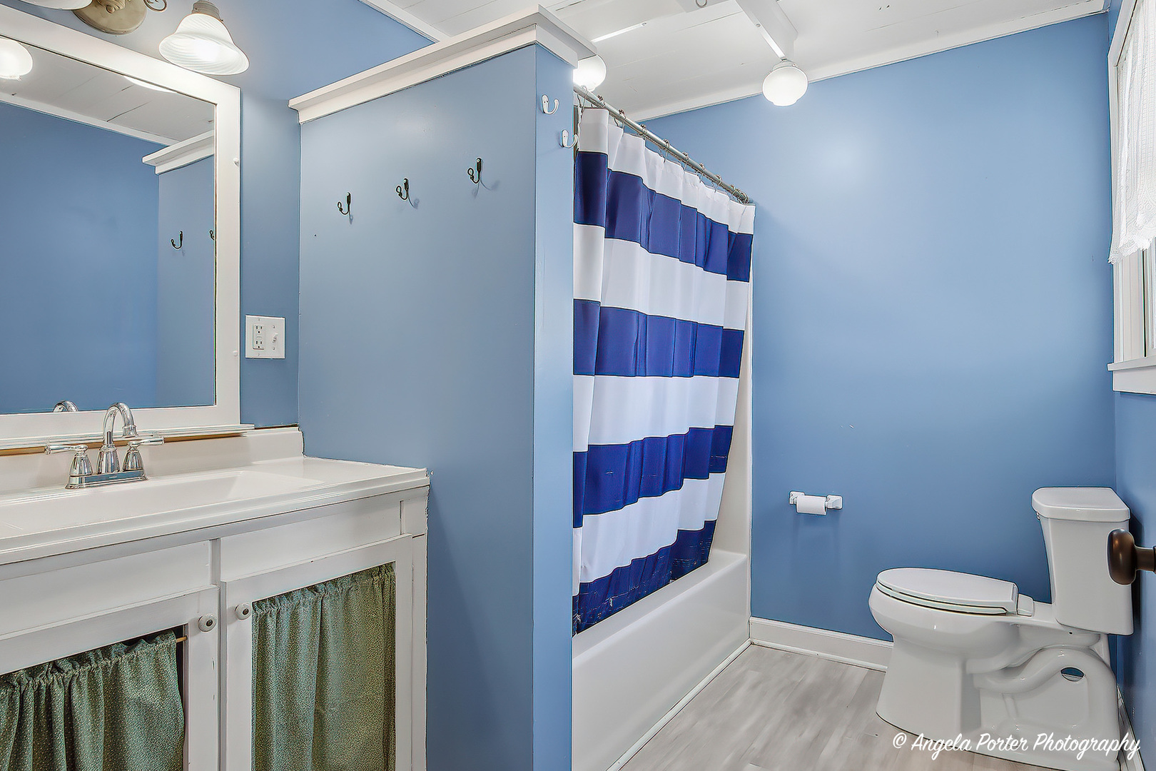 4812 Barnard Mill Road, Ringwood, IL 60072