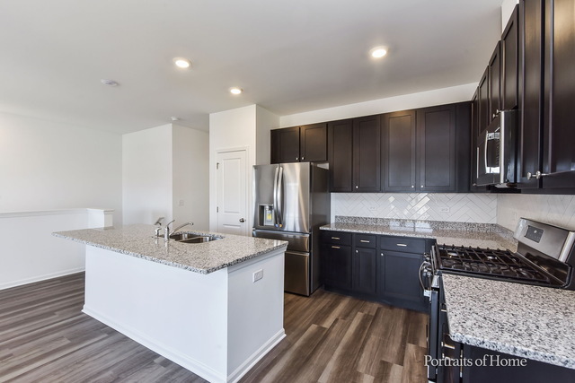 4189 Chelsea Manor Circle, Aurora, IL 60504