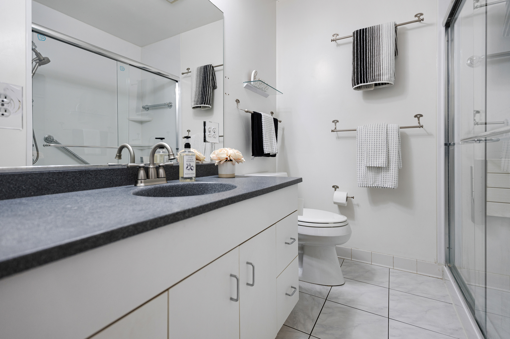 18W088 16th Street, Villa Park, IL 60181