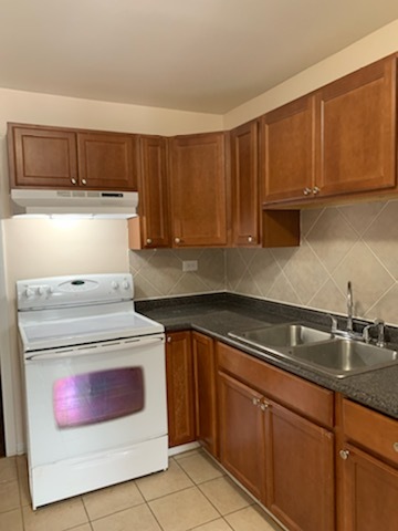 2626 FLOSSMOOR Road #2W, Flossmoor, IL 60422