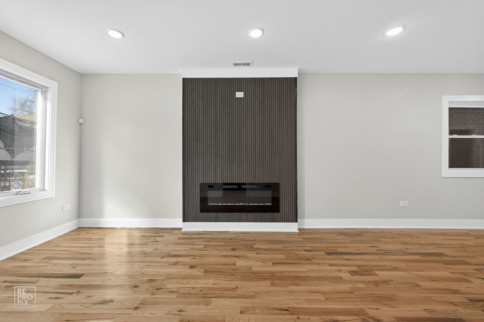 3411 S Lituanica Avenue, Chicago, IL 60608