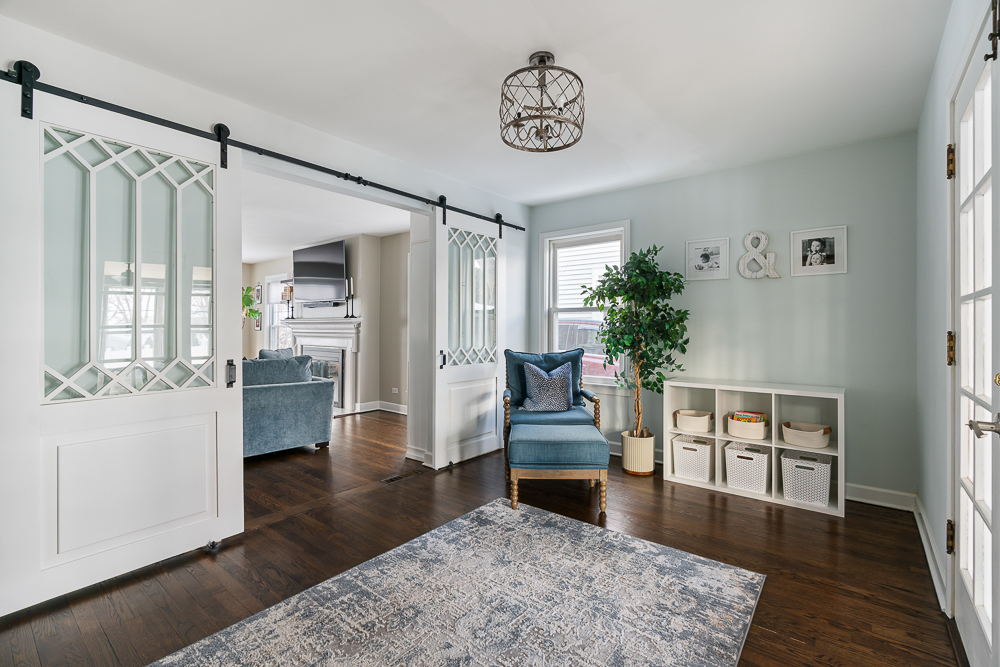 931 N Kennicott Avenue, Arlington Heights, IL 60004