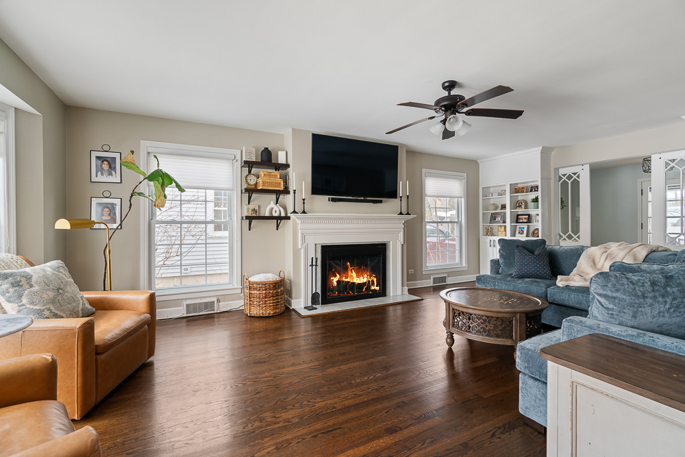 931 N Kennicott Avenue, Arlington Heights, IL 60004