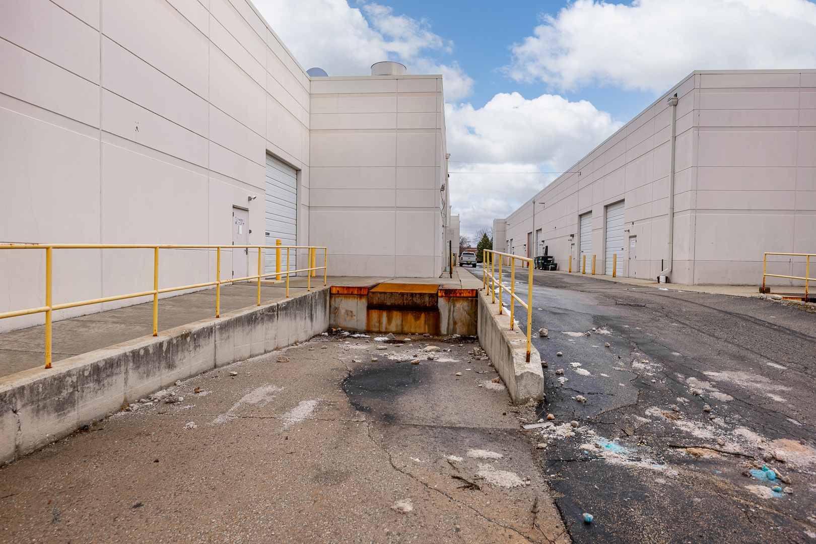 475 Quadrangle Drive #F, Bolingbrook, IL 60440