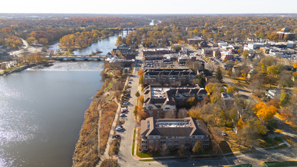 10 Ford Street #103, Geneva, IL 60134