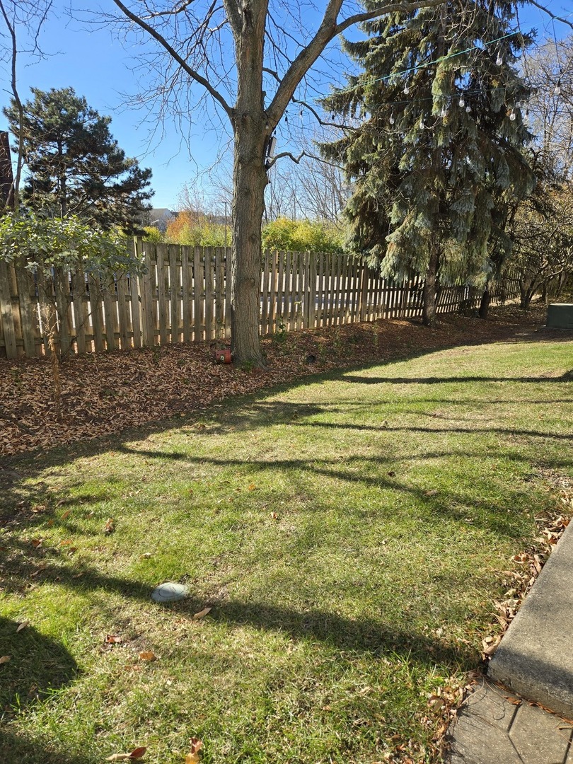 273 W 20th Street, Lombard, IL 60148