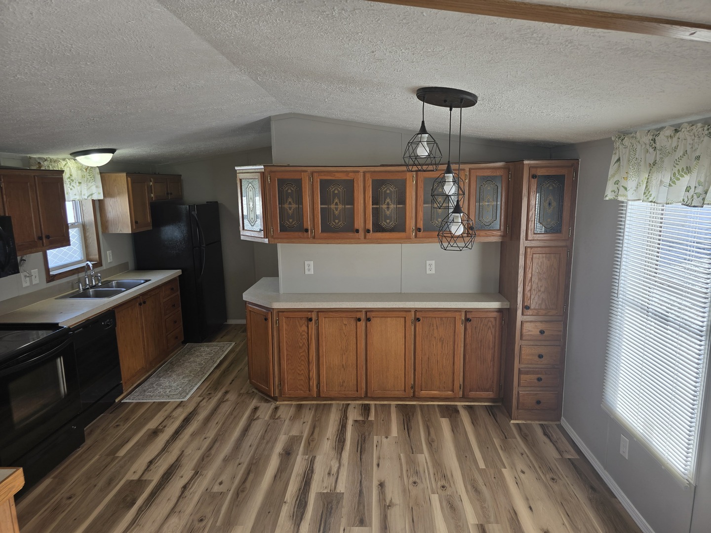 6 Leo Drive, Bloomington, IL 61701