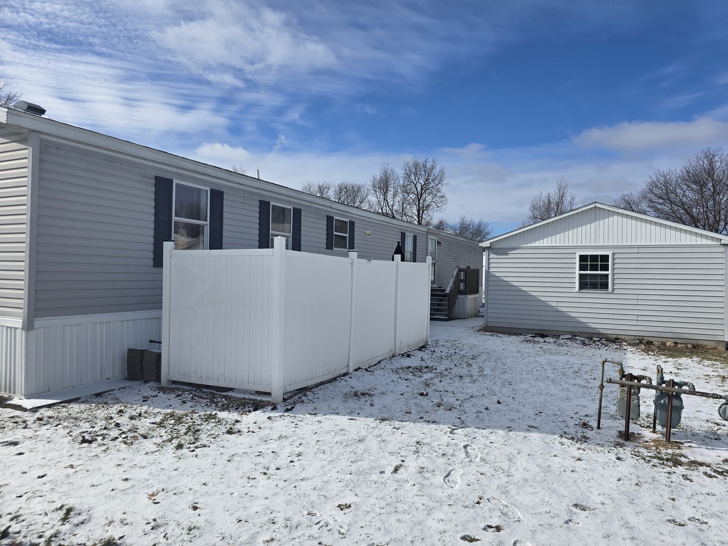 6 Leo Drive, Bloomington, IL 61701