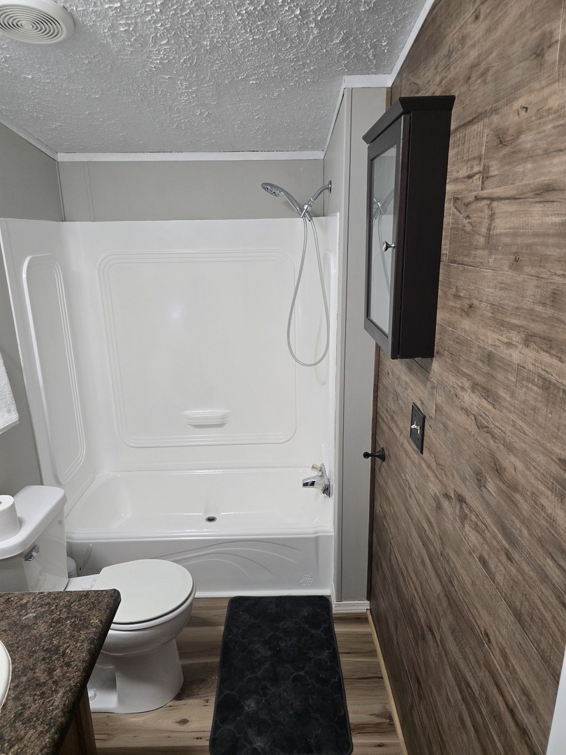 6 Leo Drive, Bloomington, IL 61701