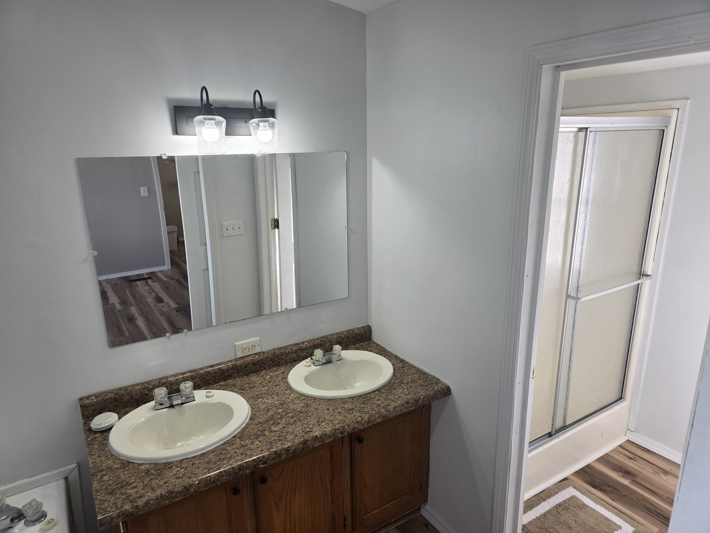 6 Leo Drive, Bloomington, IL 61701