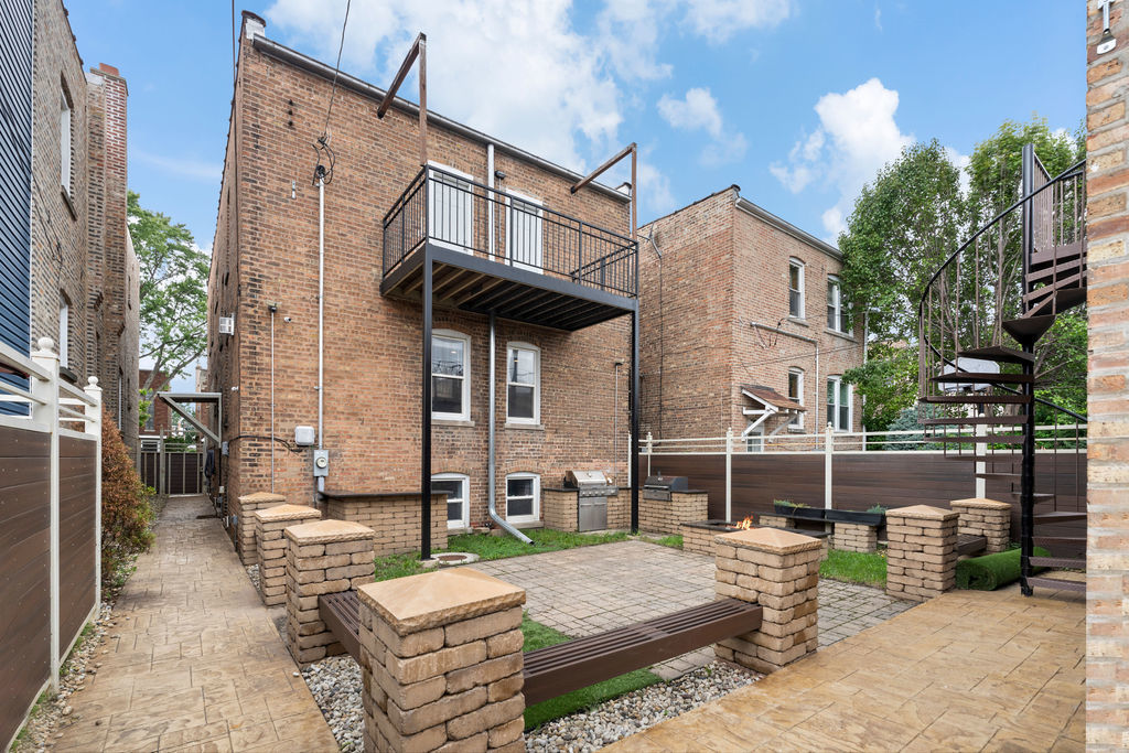 2115 Kenilworth Avenue, Berwyn, IL 60402