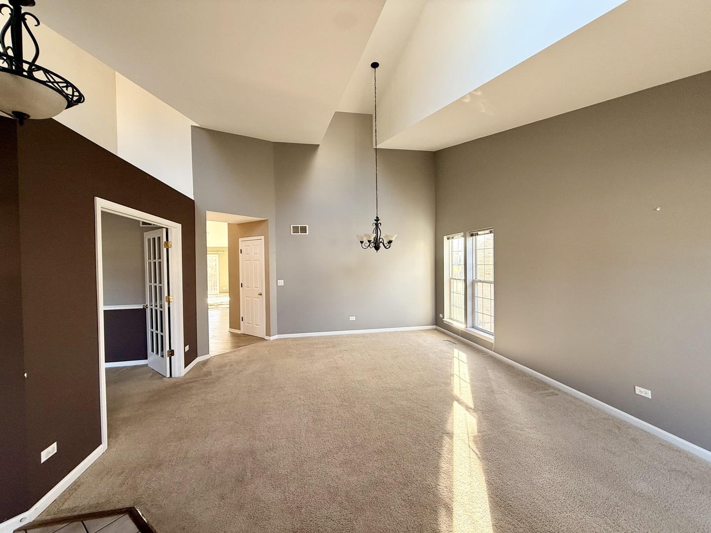 2732 Flagstone Circle, Naperville, IL 60564