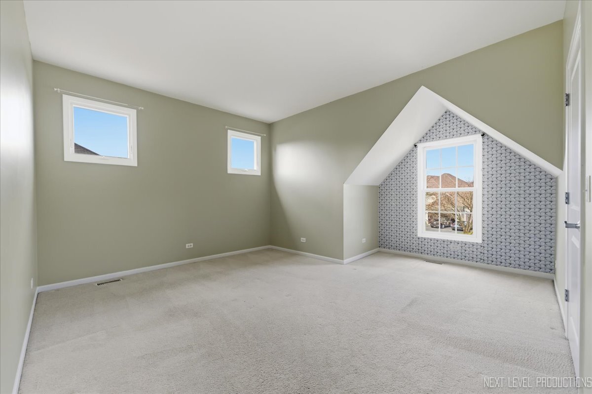 1098 Cleveland Avenue, Batavia, IL 60510