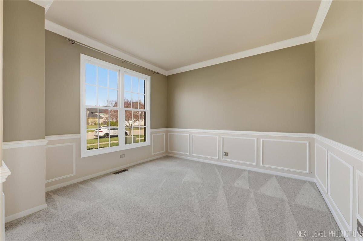 1098 Cleveland Avenue, Batavia, IL 60510