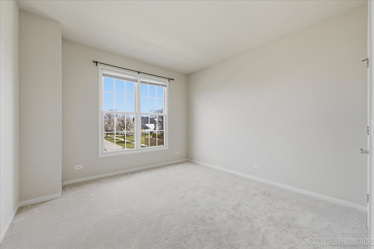 1098 Cleveland Avenue, Batavia, IL 60510