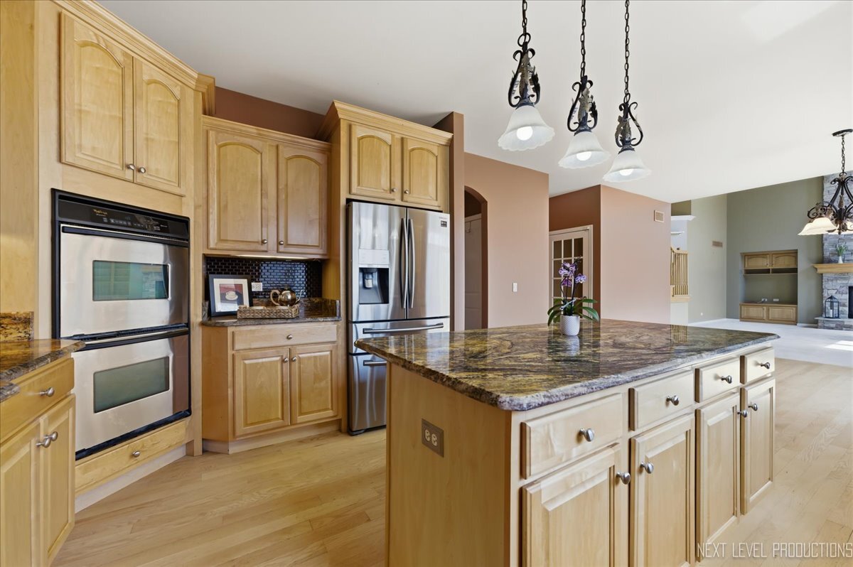 1098 Cleveland Avenue, Batavia, IL 60510