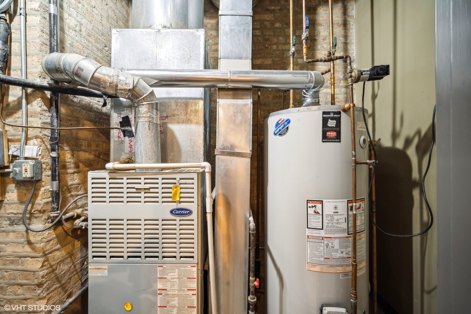 1348 W Concord Place, Chicago, IL 60622