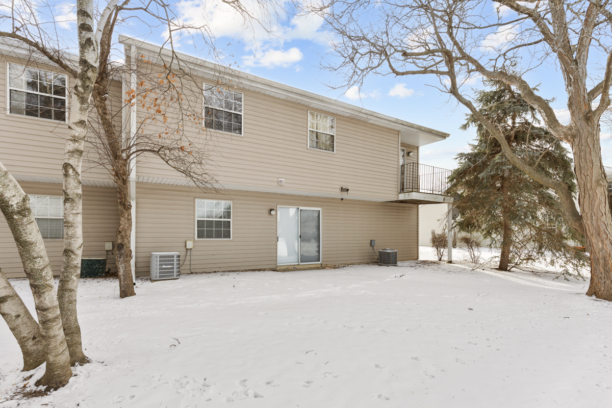 46 Gant Circle #A, Streamwood, IL 60107