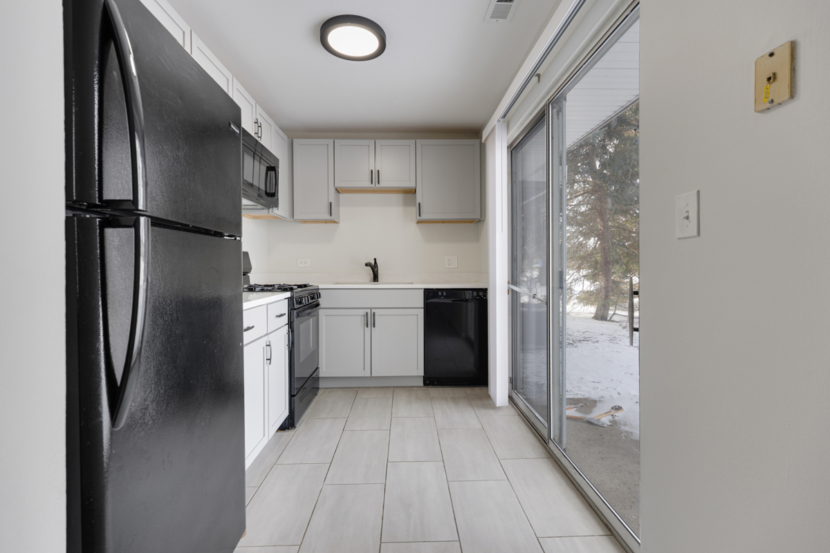 46 Gant Circle #A, Streamwood, IL 60107