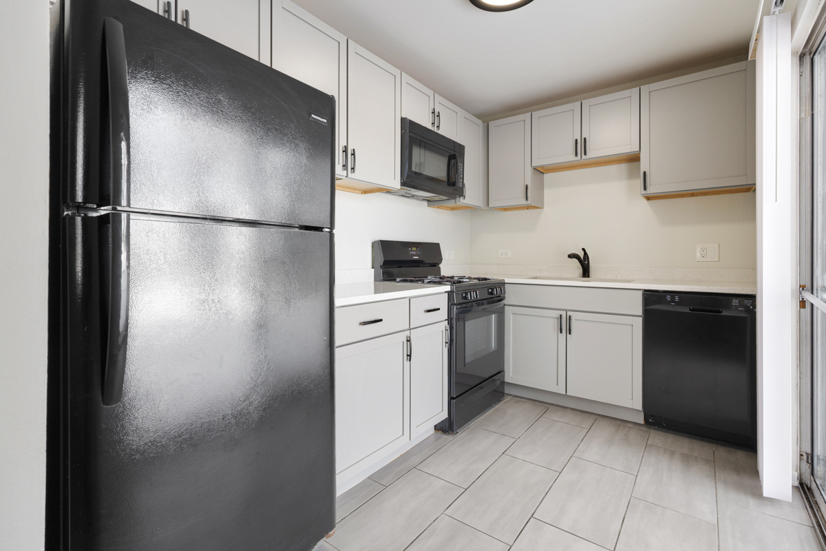 46 Gant Circle #A, Streamwood, IL 60107