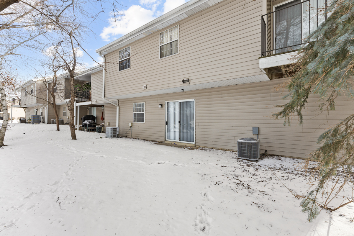 46 Gant Circle #A, Streamwood, IL 60107