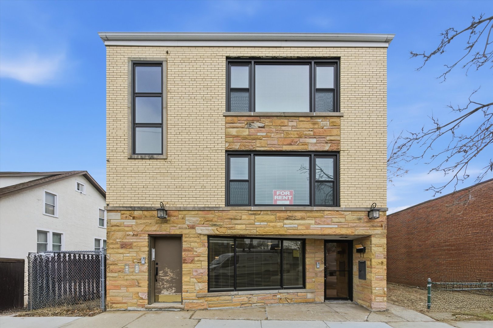 5915 N Milwaukee Avenue #1, Chicago, IL 60646