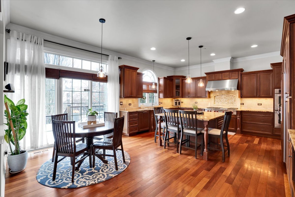 1358 Karen Drive, West Dundee, IL 60118