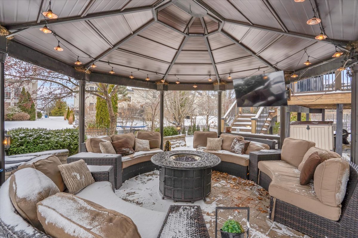 1358 Karen Drive, West Dundee, IL 60118