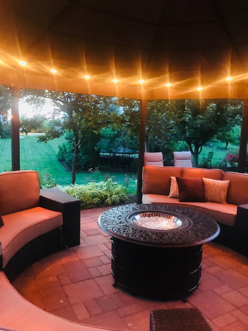 1358 Karen Drive, West Dundee, IL 60118