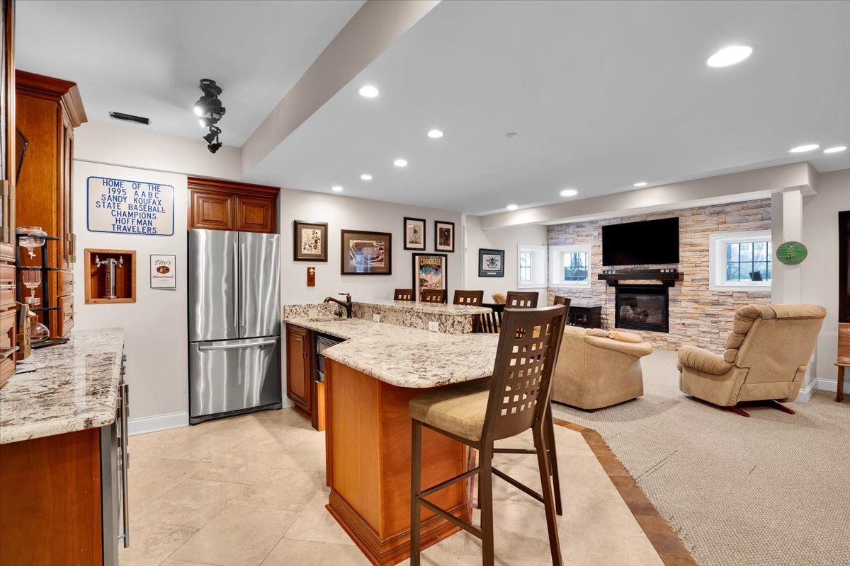 1358 Karen Drive, West Dundee, IL 60118