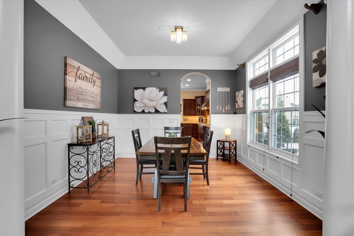 1358 Karen Drive, West Dundee, IL 60118