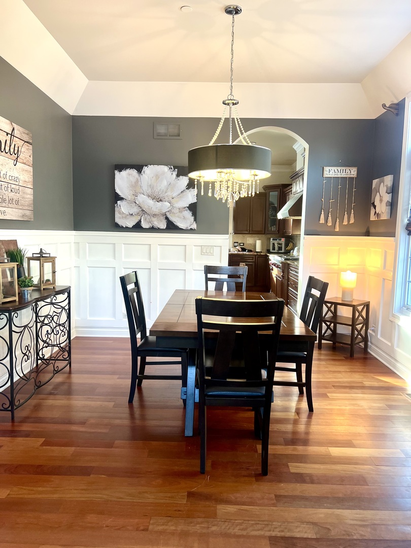 1358 Karen Drive, West Dundee, IL 60118