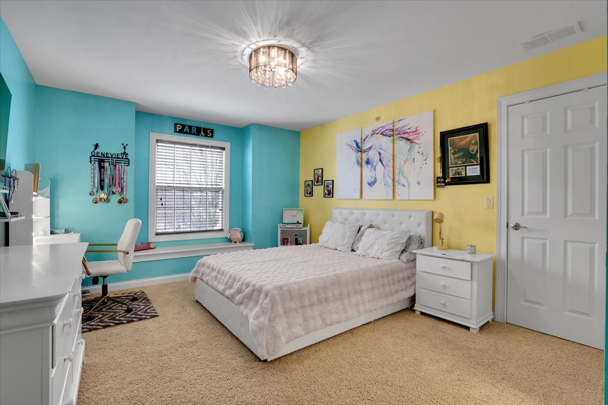 1358 Karen Drive, West Dundee, IL 60118