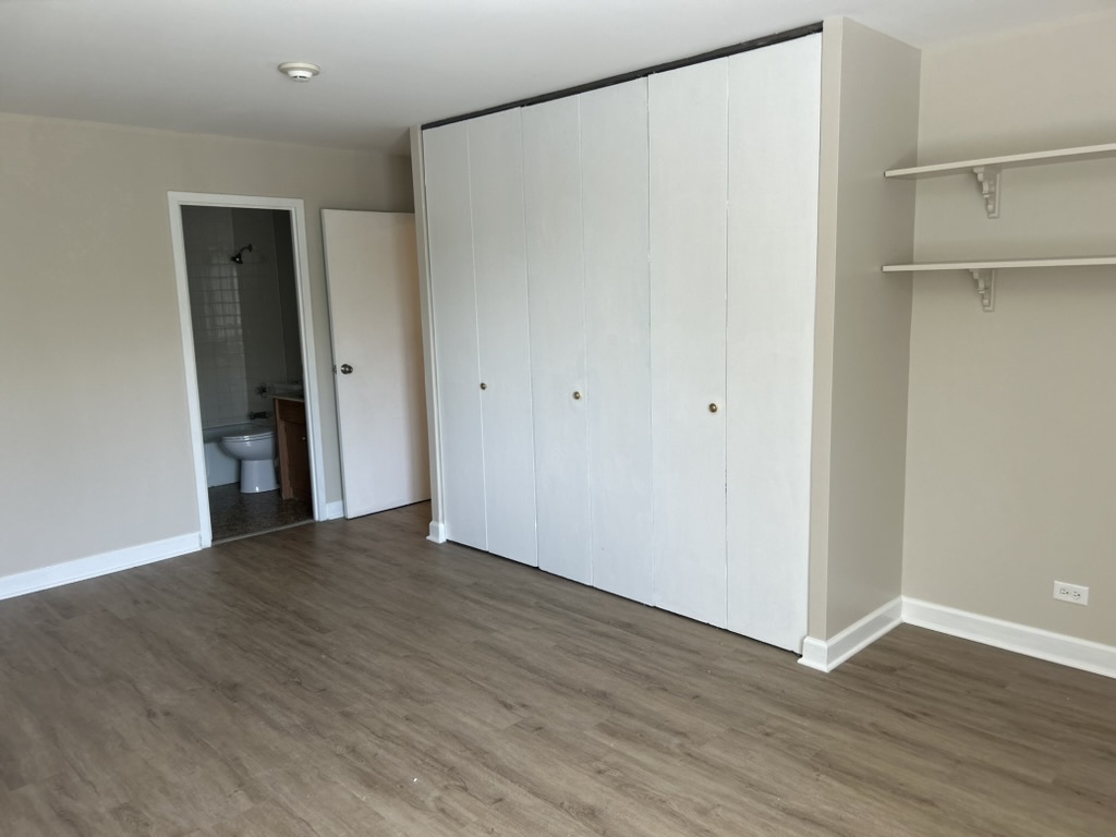 425 Walnut Creek Lane #1308, Lisle, IL 60532