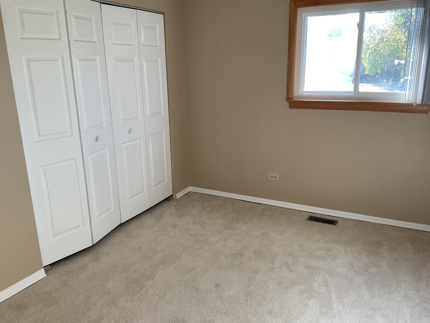 1066 Foxworth Boulevard #0, Lombard, IL 60148