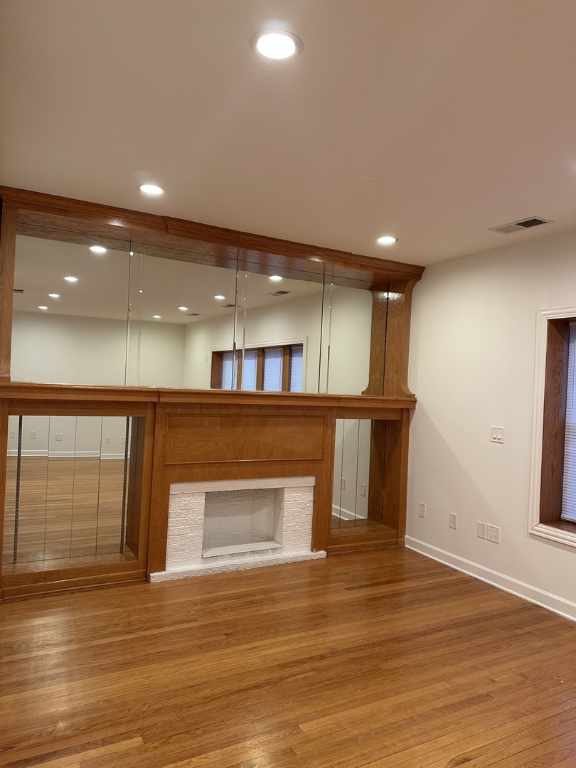 6045 W Irving park Road #2, Chicago, IL 60634