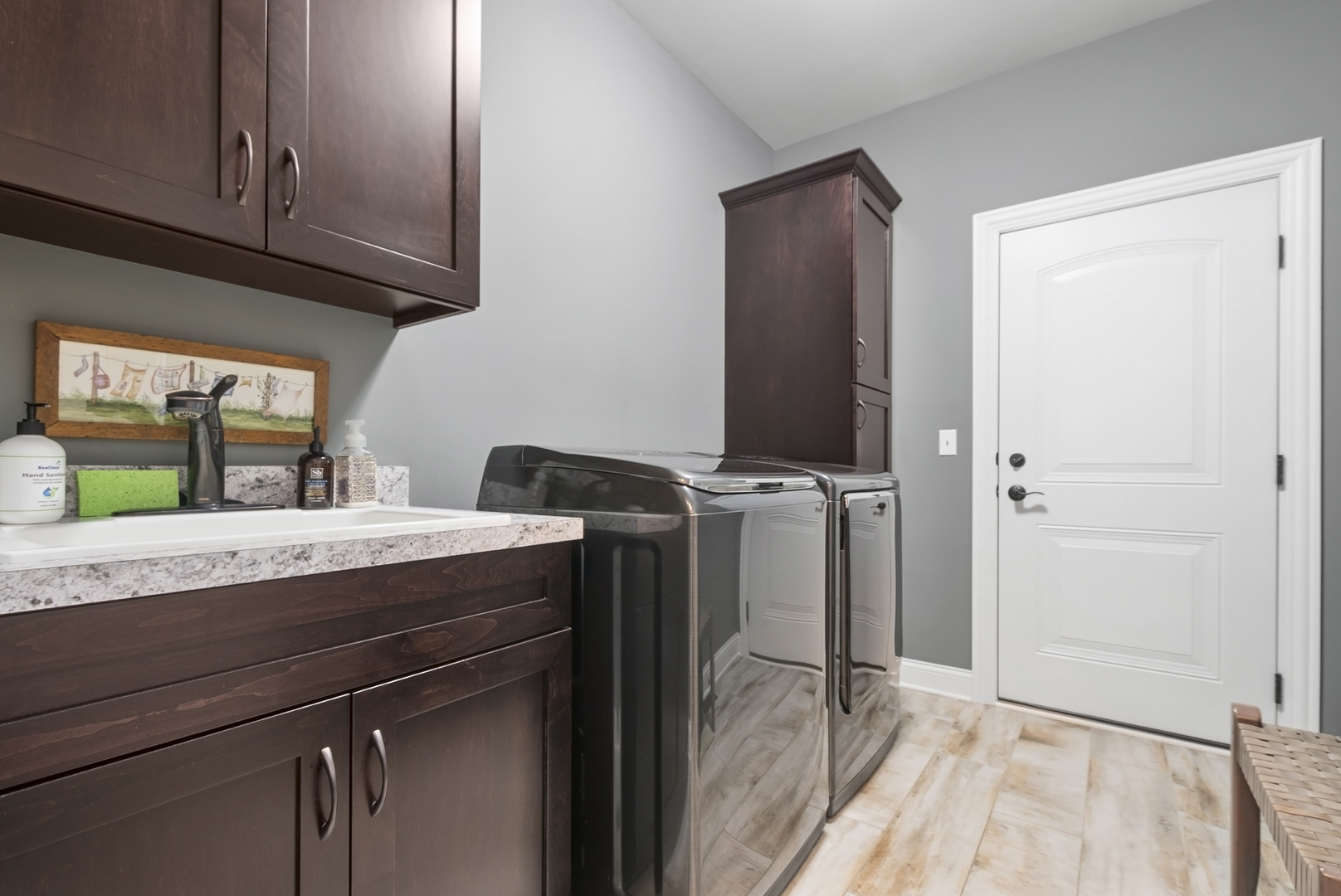 9175 Holland Harbor Circle, Frankfort, IL 60423