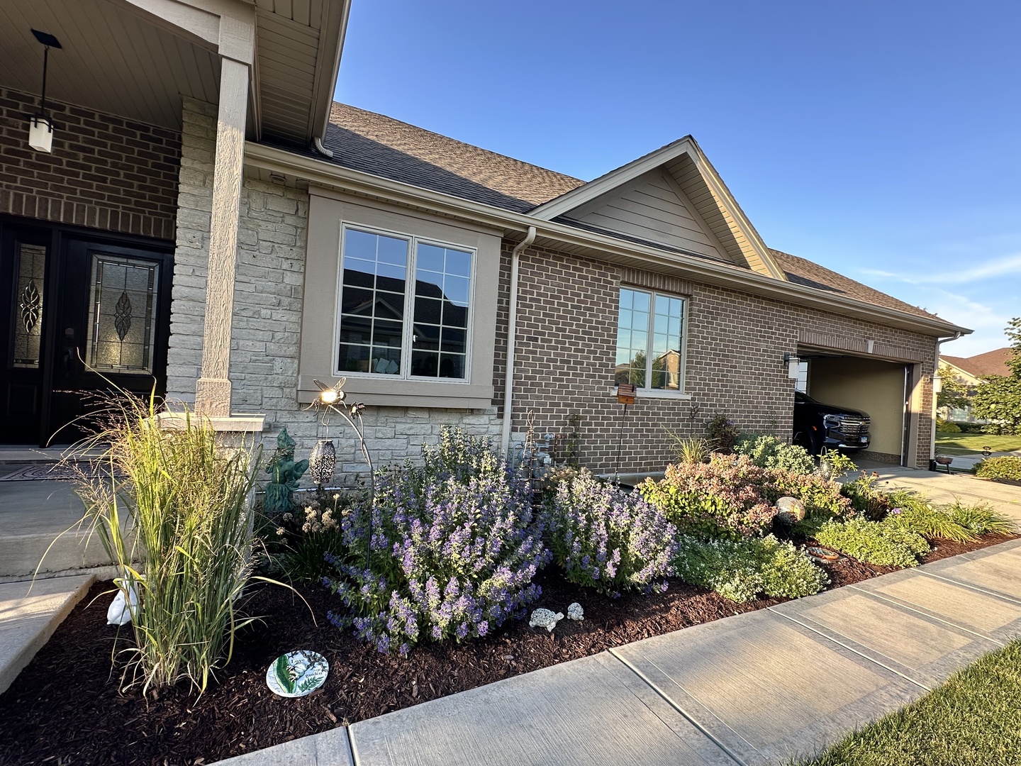 9175 Holland Harbor Circle, Frankfort, IL 60423