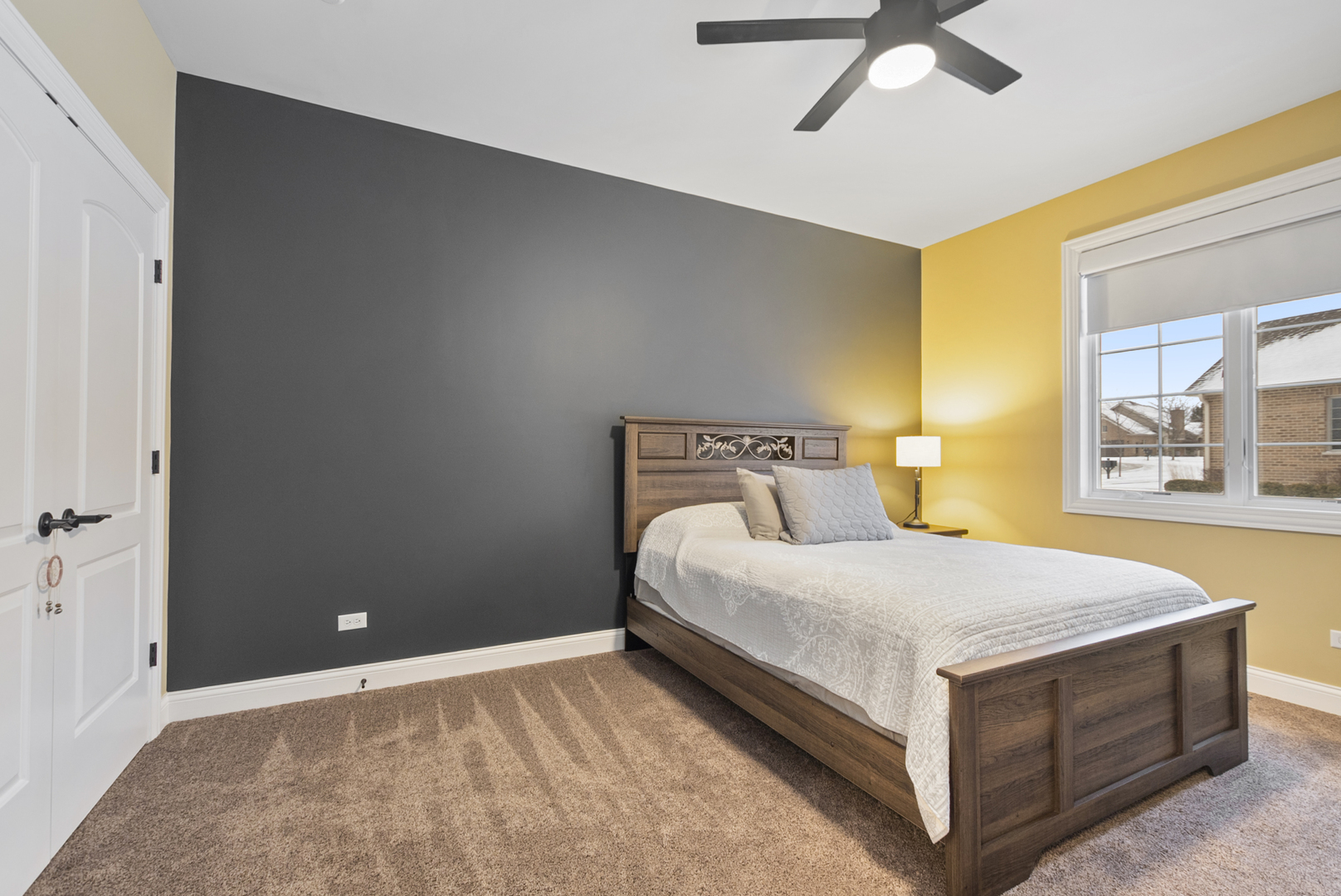 9175 Holland Harbor Circle, Frankfort, IL 60423