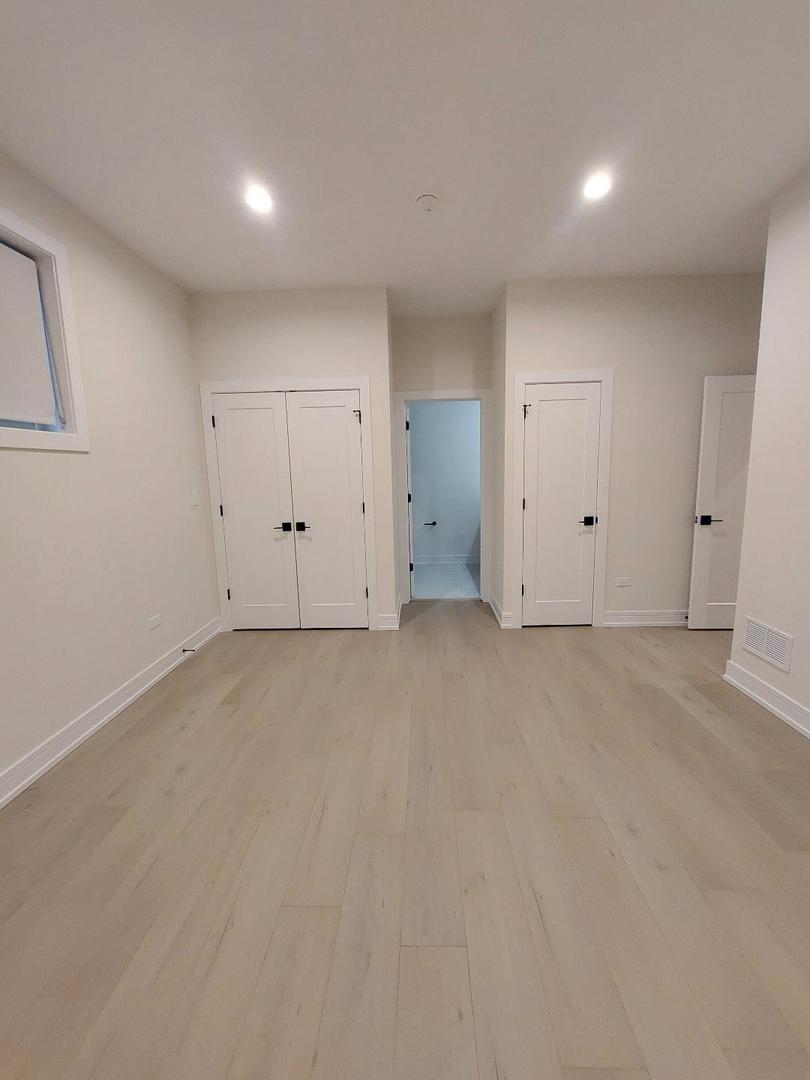 4625 S Michigan Avenue #2, Chicago, IL 60653