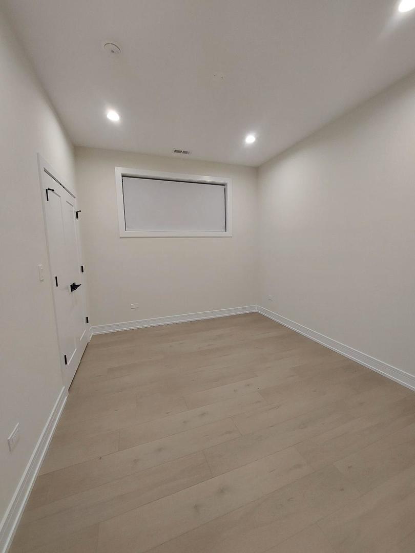 4625 S Michigan Avenue #2, Chicago, IL 60653