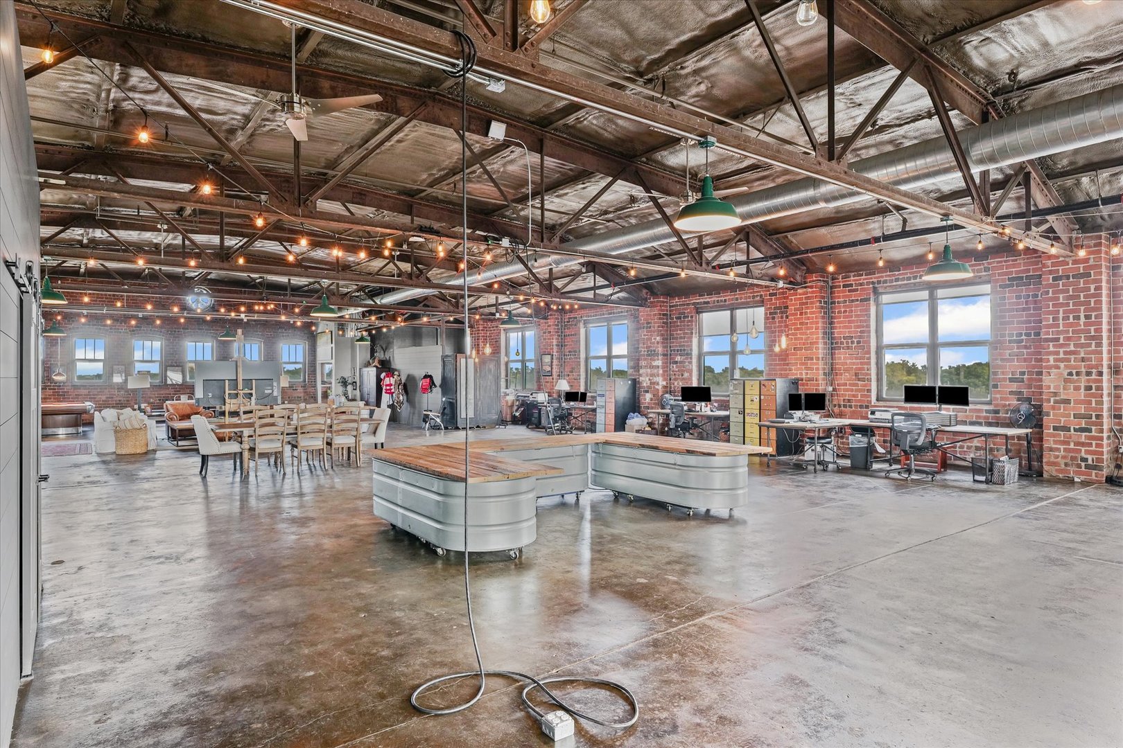 209 E Washington Street #5, Bloomington, IL 61701