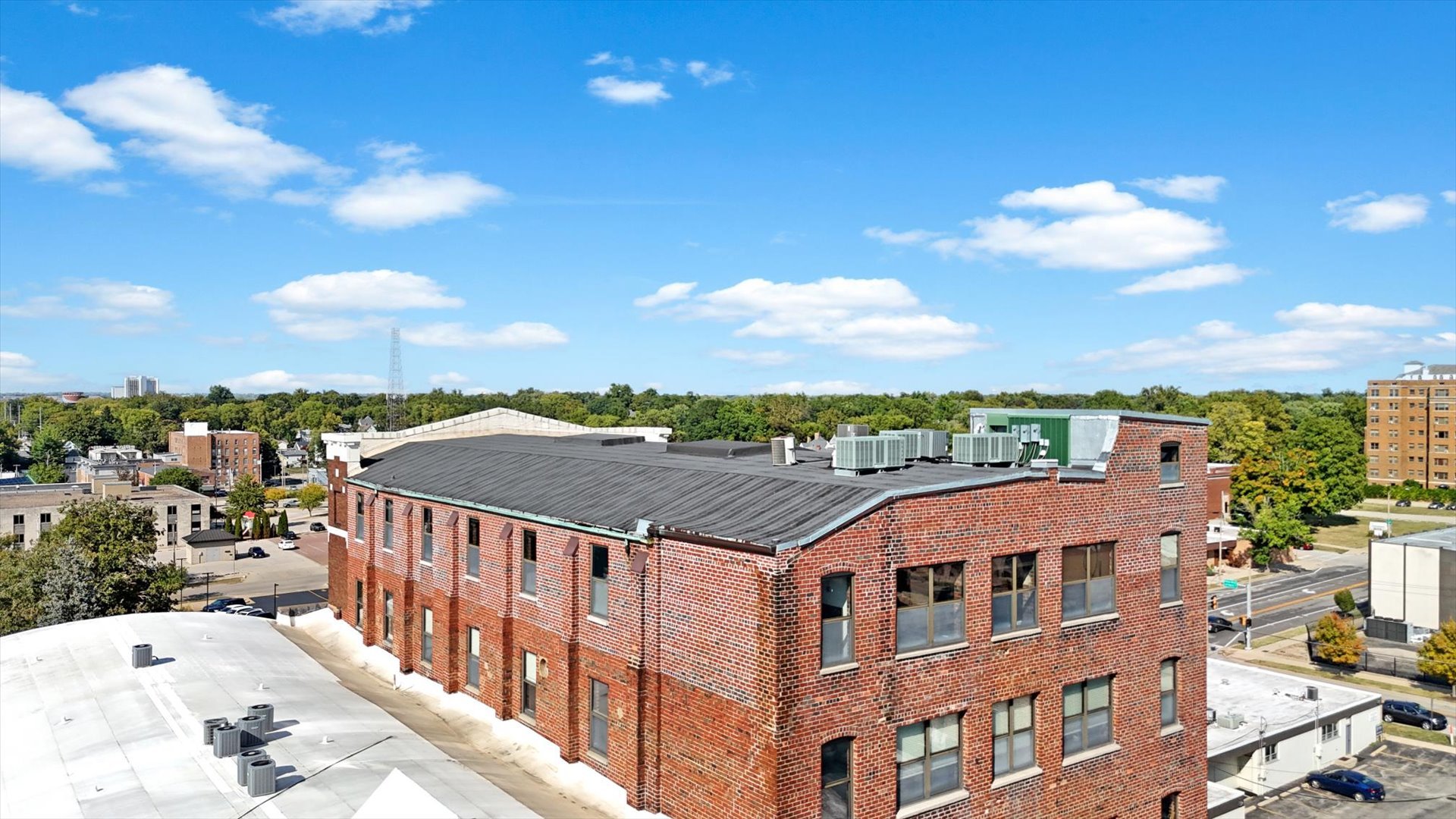 209 E Washington Street #5, Bloomington, IL 61701