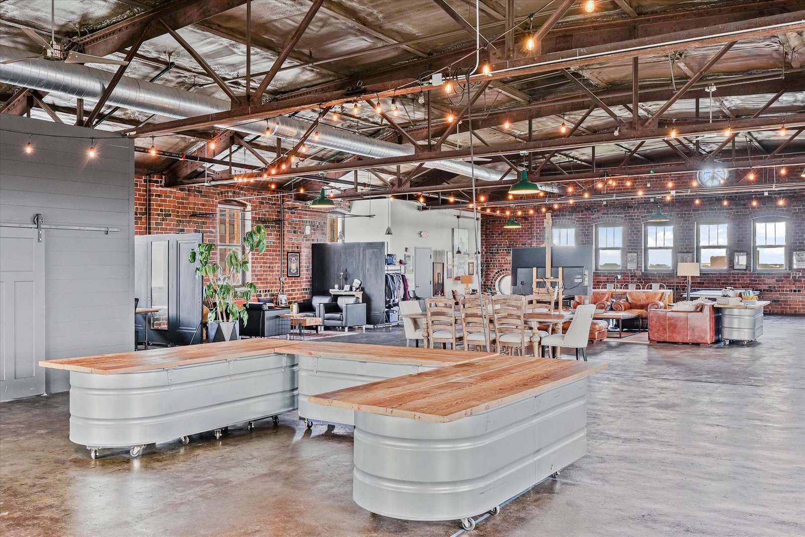 209 E Washington Street #5, Bloomington, IL 61701