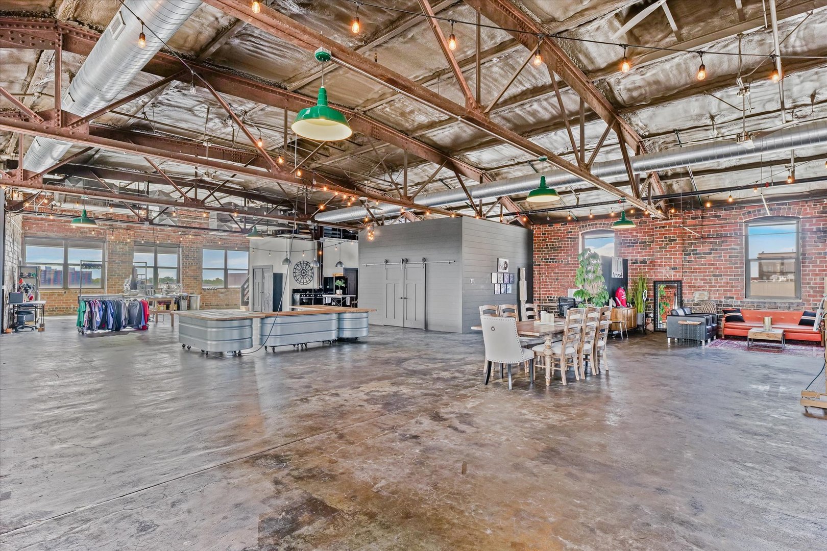 209 E Washington Street #5, Bloomington, IL 61701