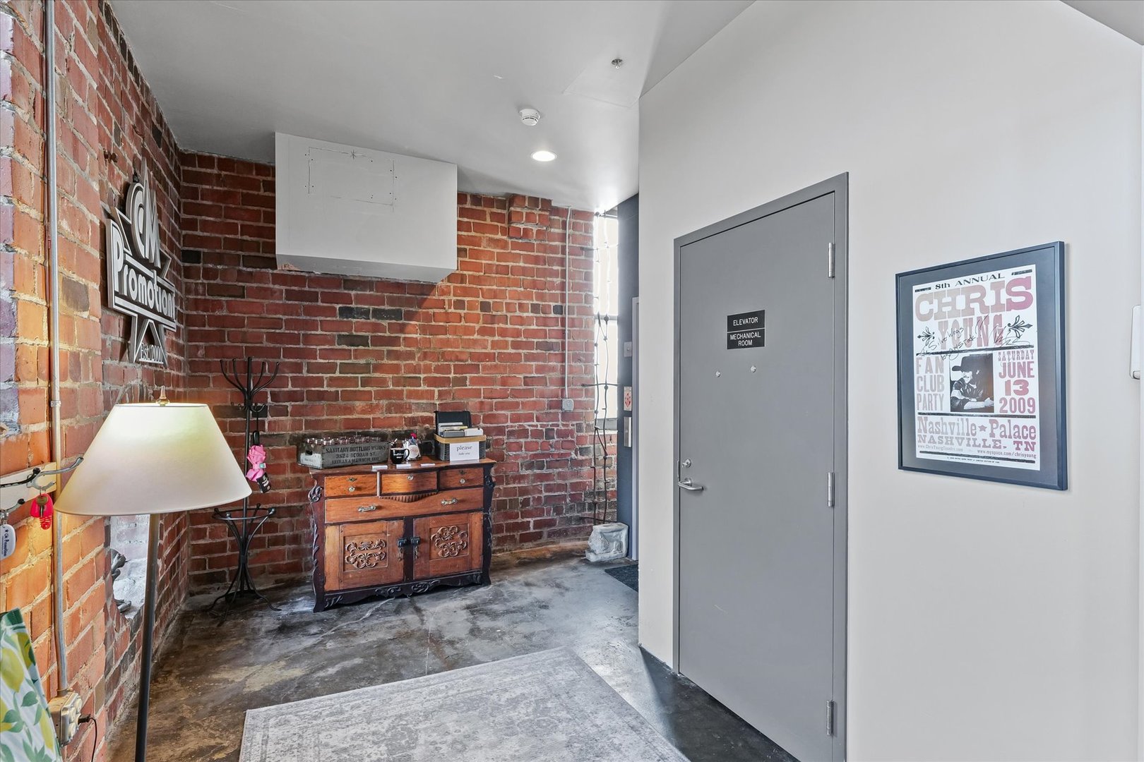 209 E Washington Street #5, Bloomington, IL 61701